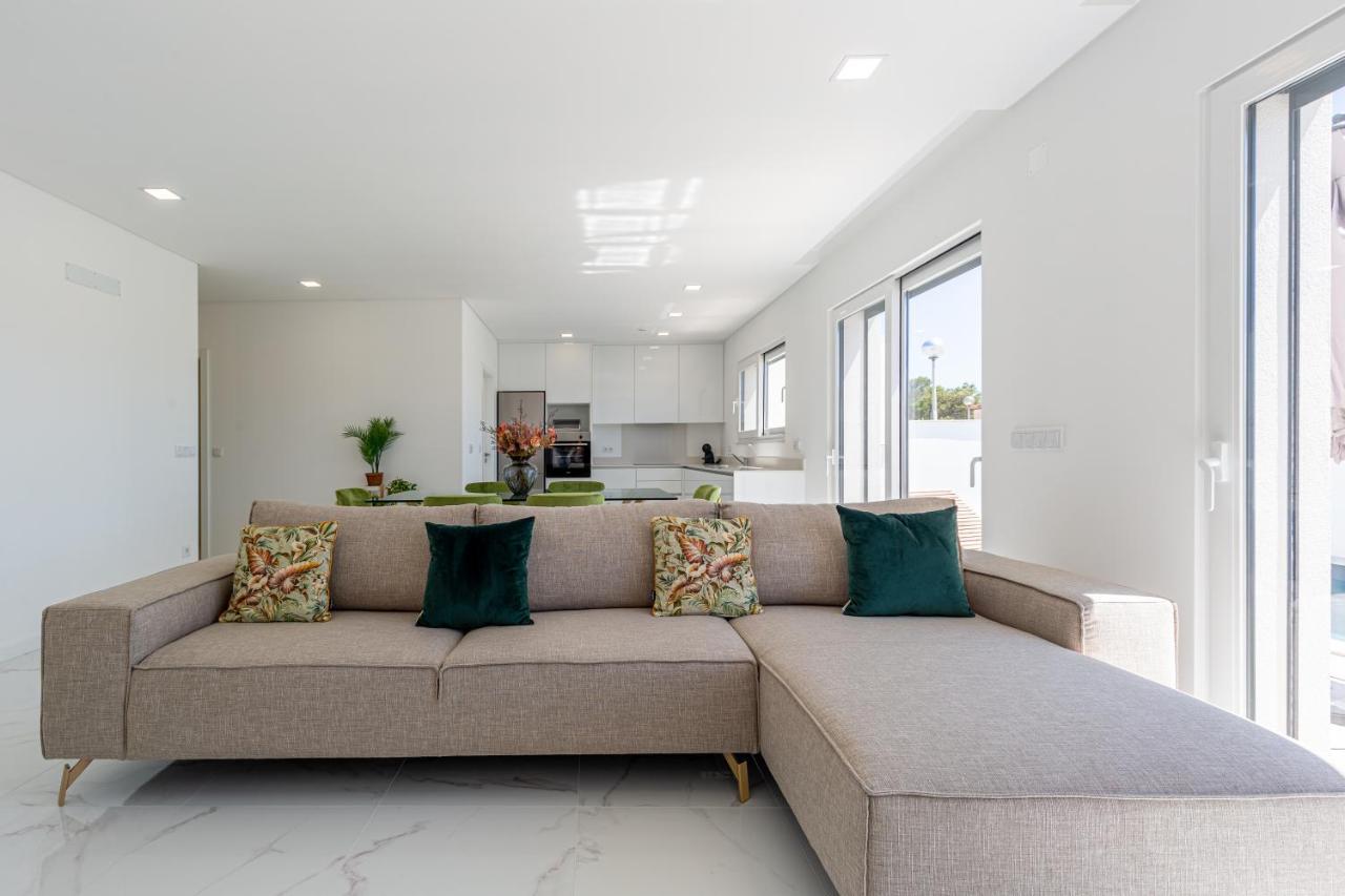 Villa Tapisco With Private Pool Луриня Екстериор снимка