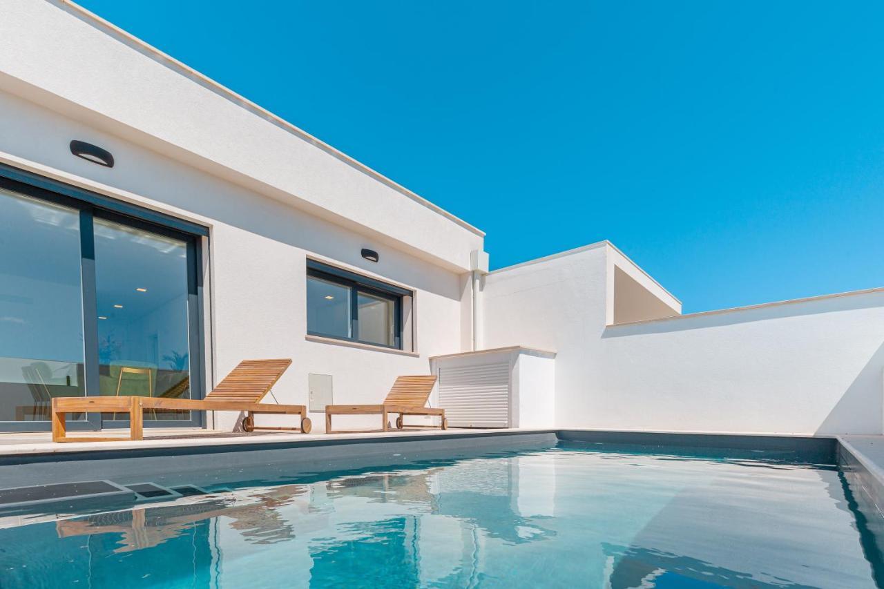 Villa Tapisco With Private Pool Луриня Екстериор снимка