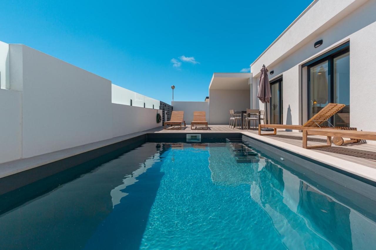 Villa Tapisco With Private Pool Луриня Екстериор снимка