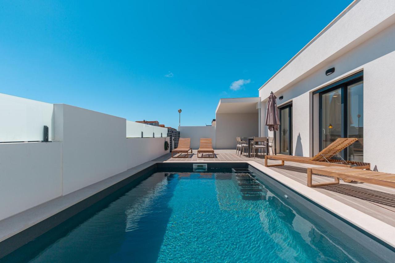 Villa Tapisco With Private Pool Луриня Екстериор снимка