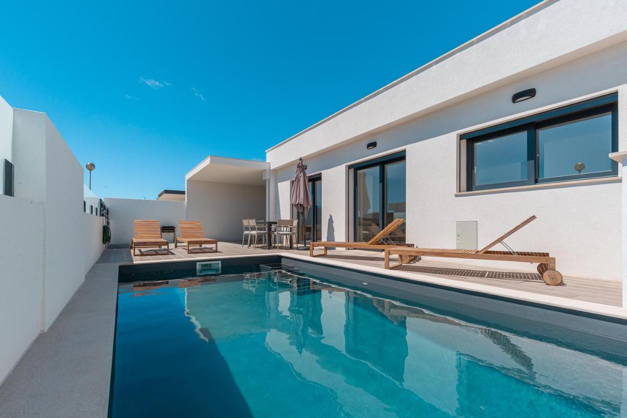 Villa Tapisco With Private Pool Луриня Екстериор снимка