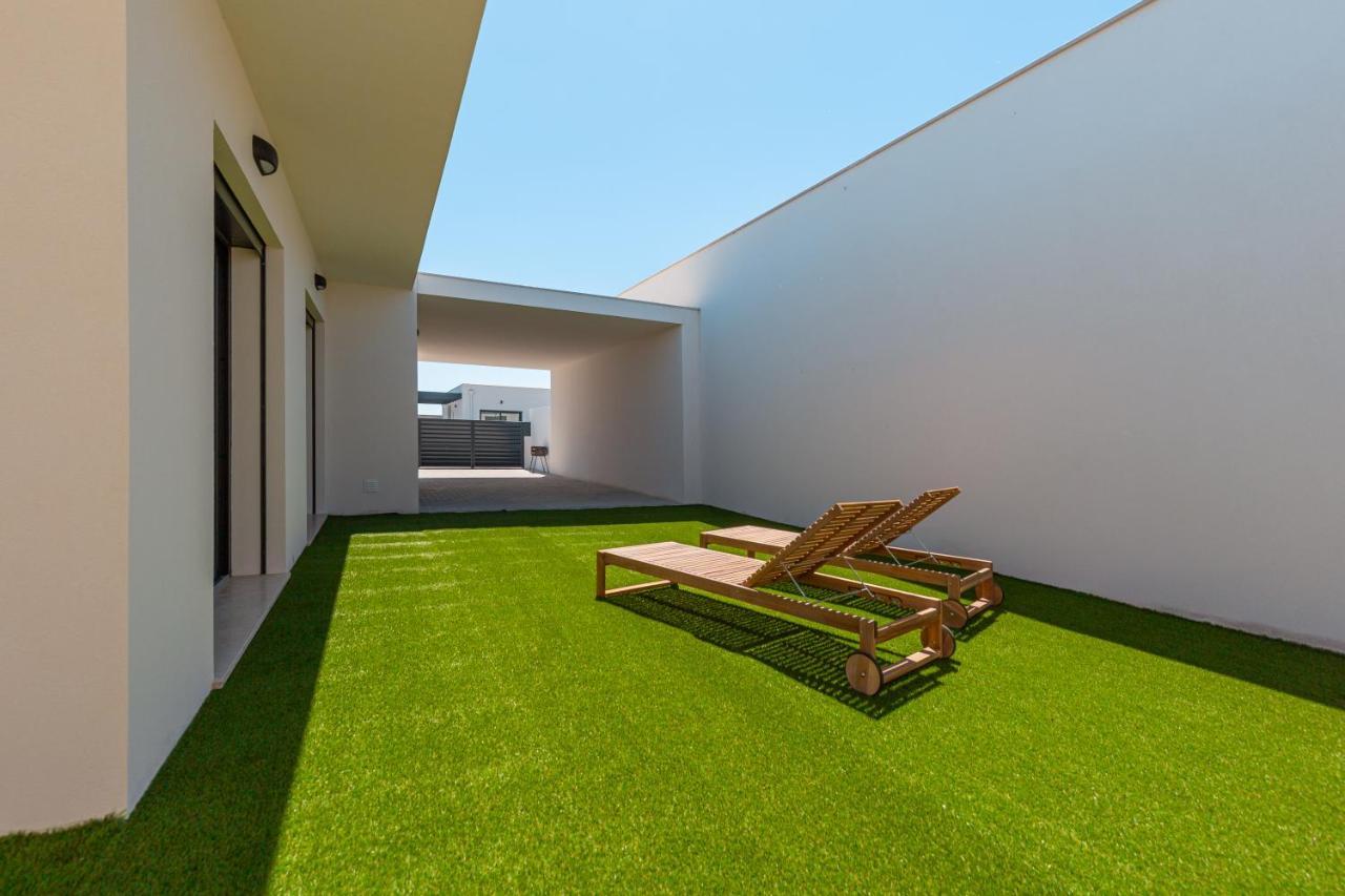 Villa Tapisco With Private Pool Луриня Екстериор снимка